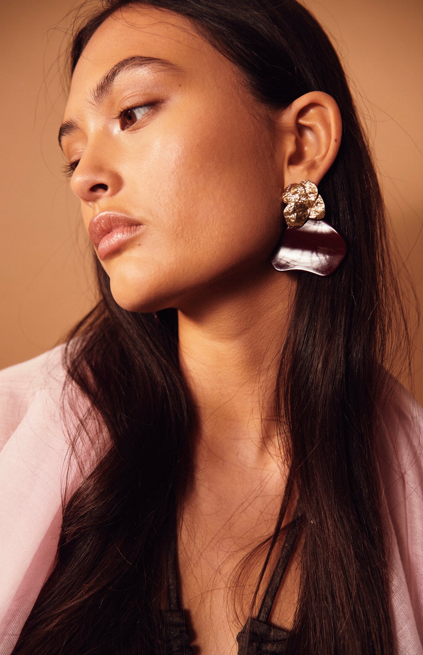 Bow 19 Violet Earrings Burgundy