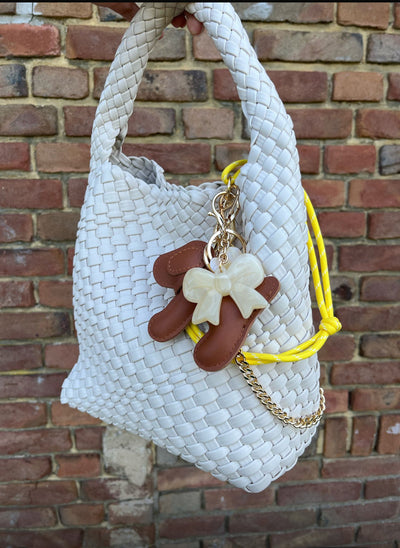 Bow 19 Charm Dog Cognac