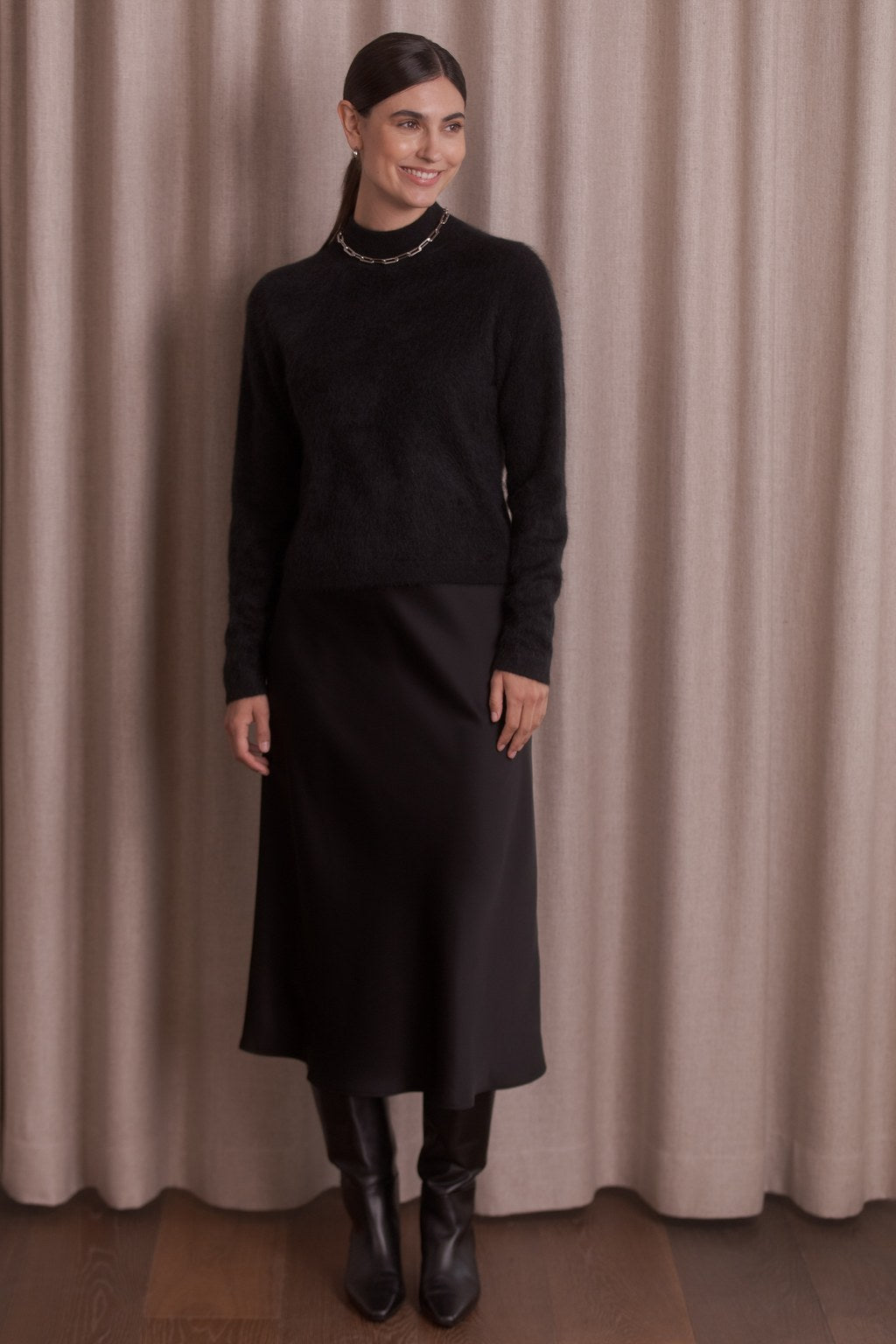 Original Story Midisatiinihame Musta