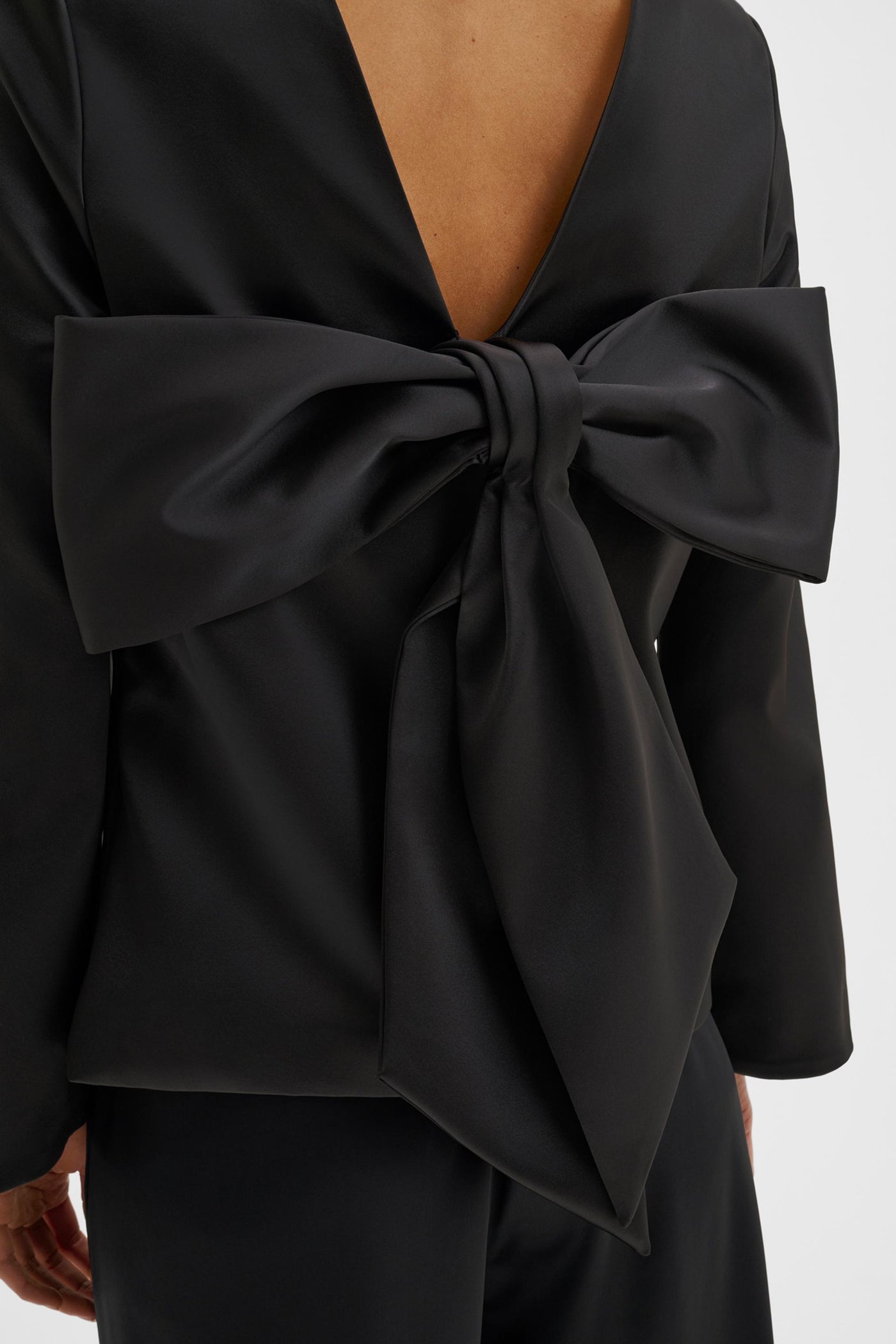 Malina Elna Bow Detailed Top