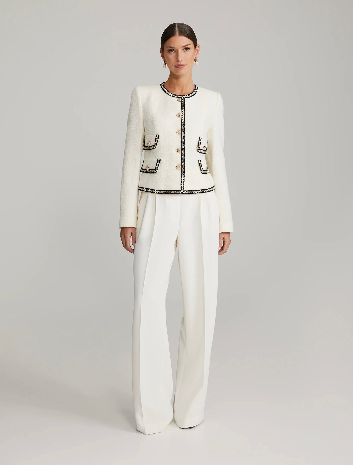 AndiataLesley Blazer White