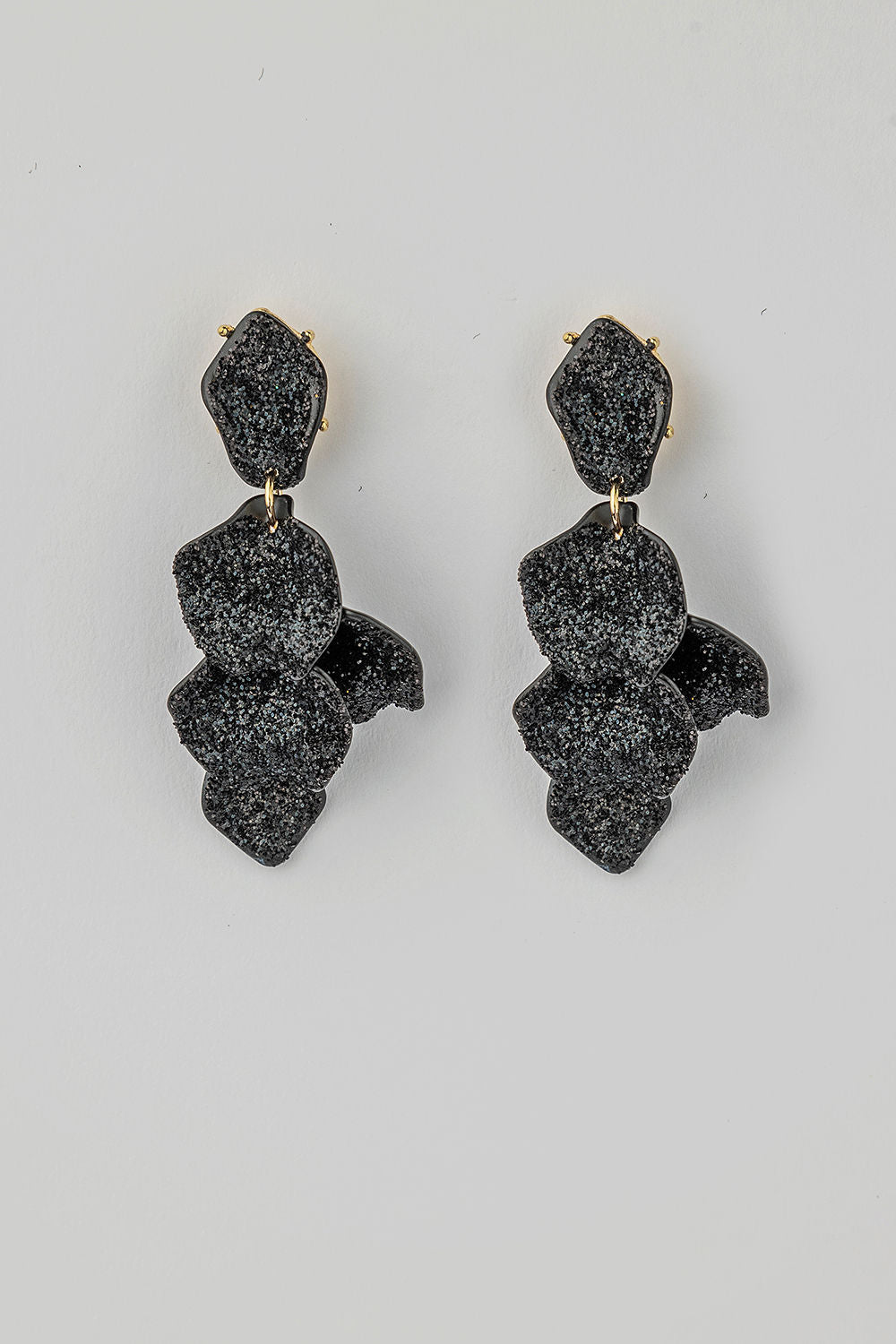 Bow 19 Leaf Earrings Glitter Black