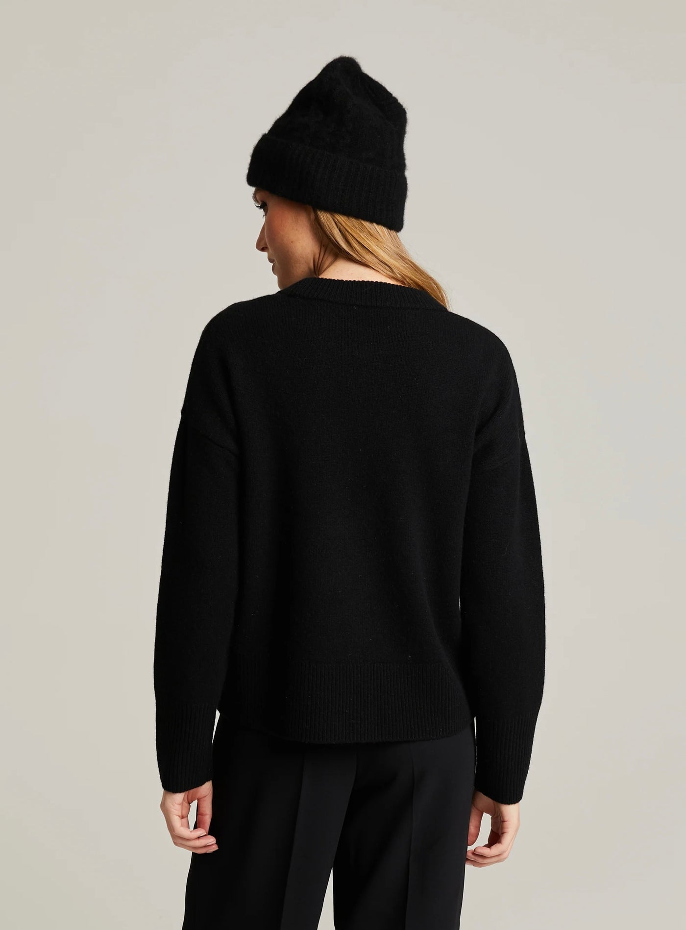 Andiata Saroma Musta Neule I Love Rome tekstillä