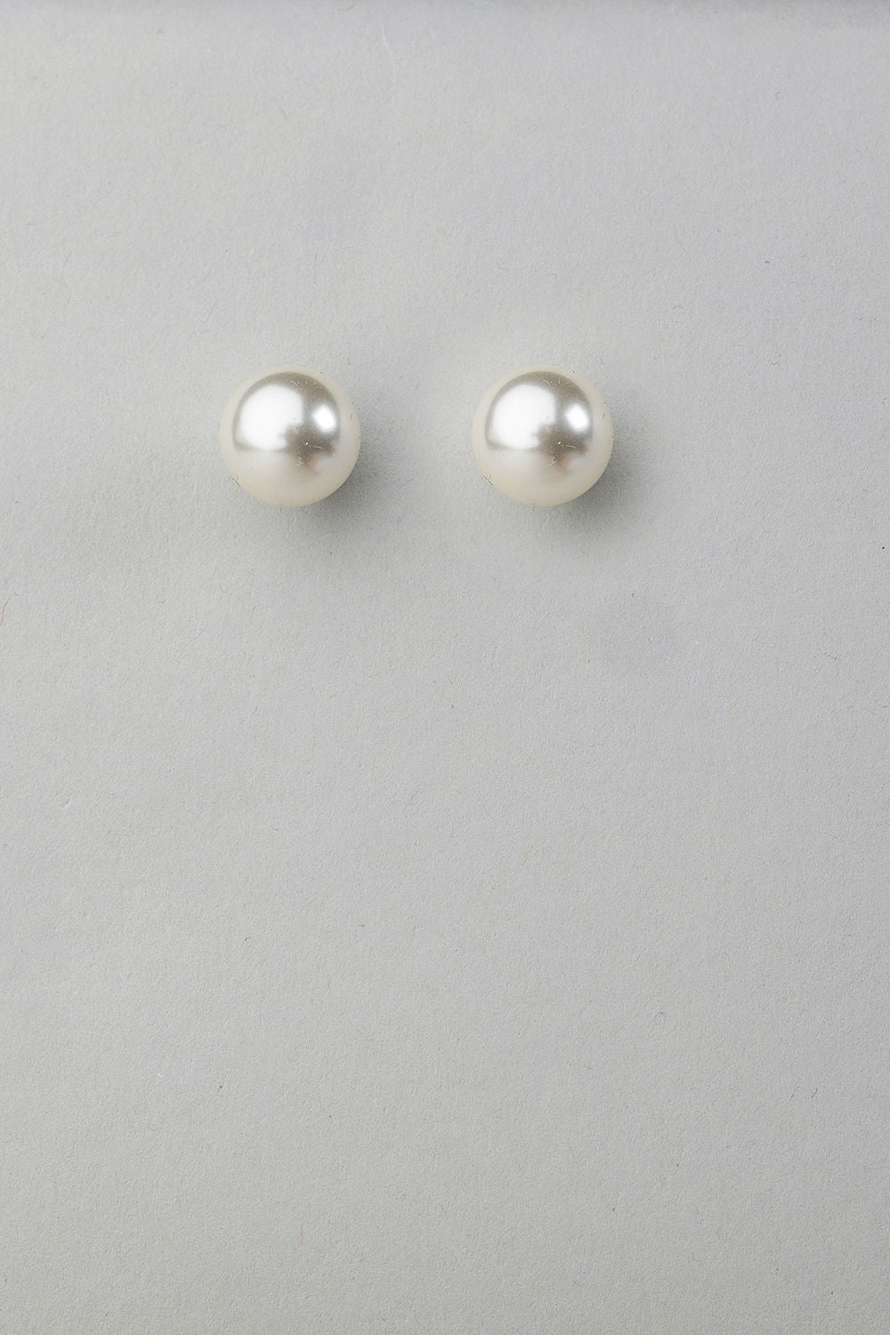 Bow 19 Bead Pearl Studs