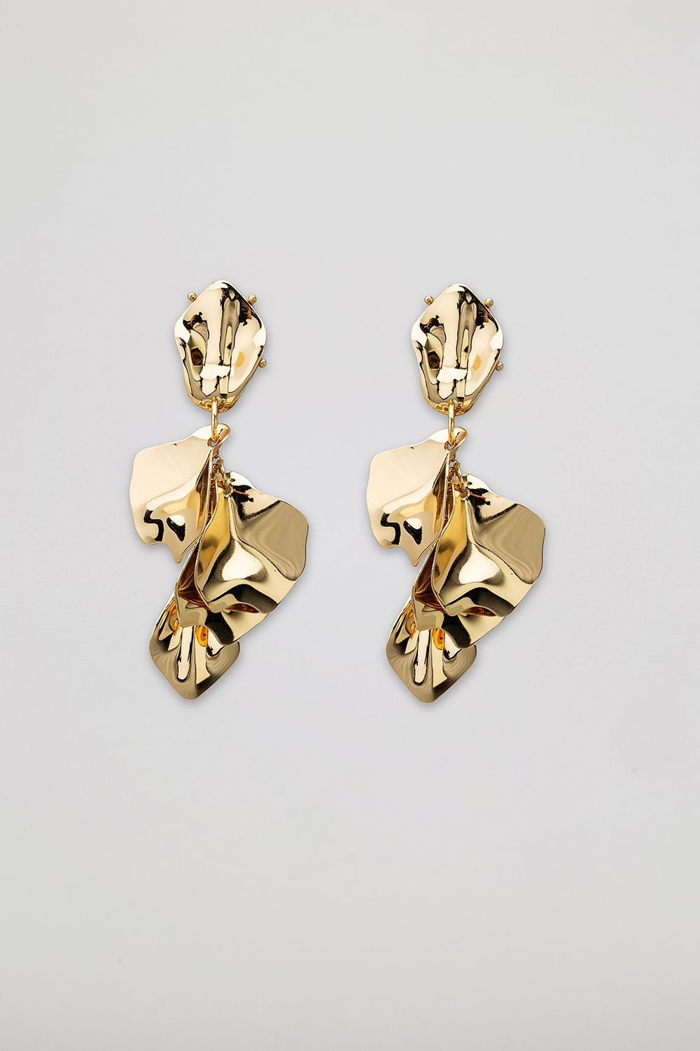 Bow 19 Leaf Earrings Metallic Gold