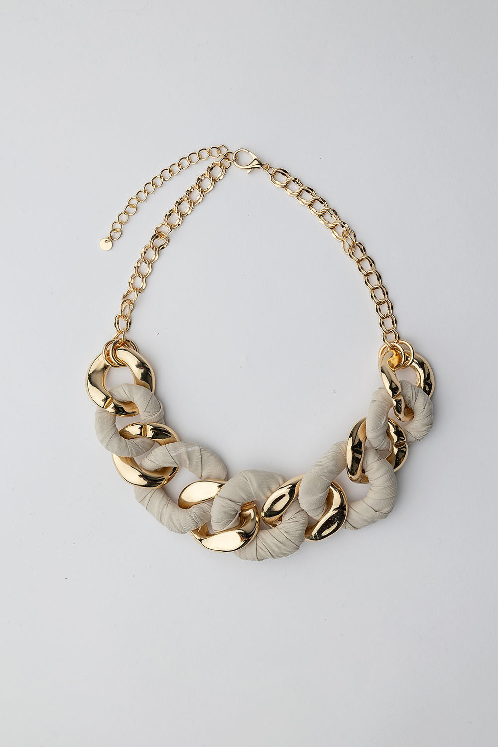 Bow Luisa Necklace Beige