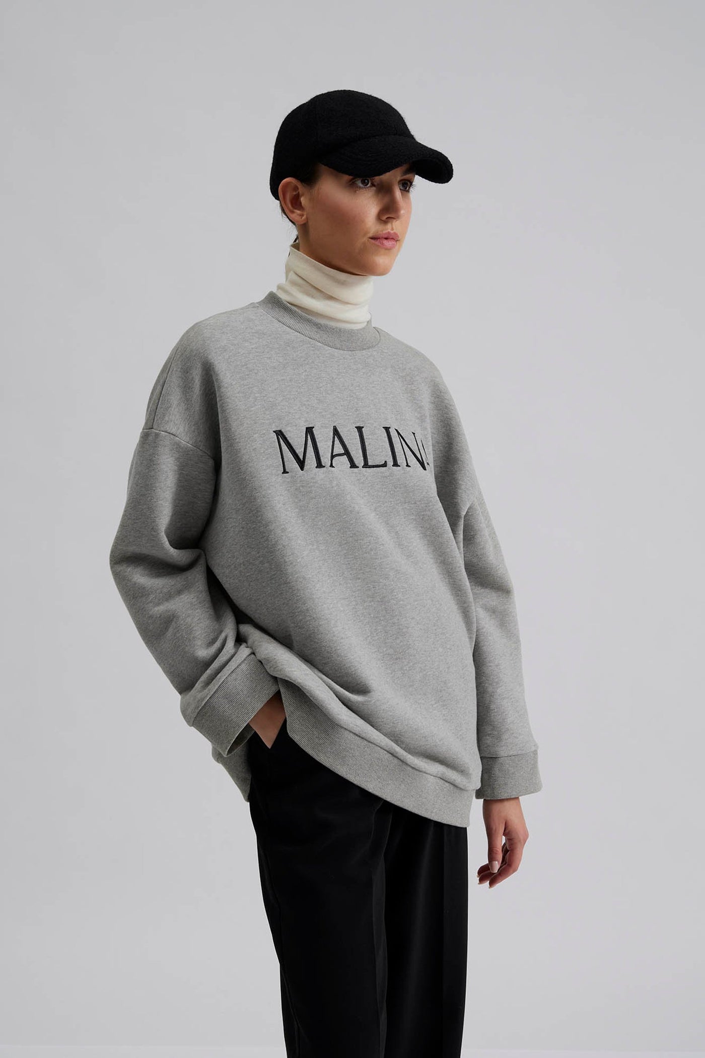 Malina Ovesized Collage Sweter