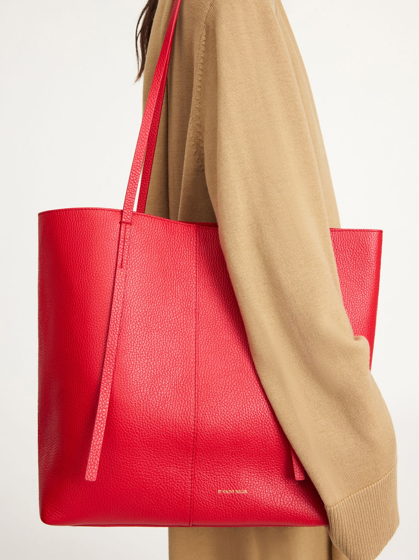 By Malene Birger Abilso Nahkalaukku Chili Red